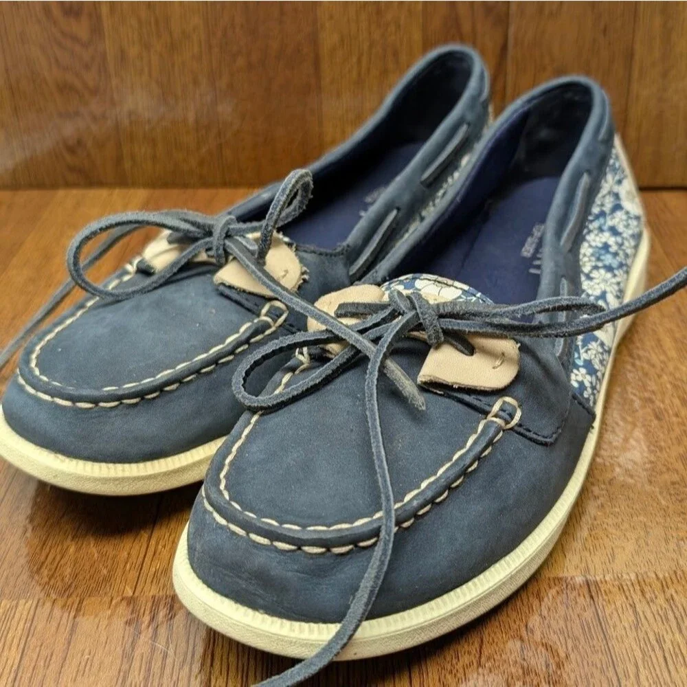 Sperry Oasis Loft Liberty Floral Boat /Deck Shoe Casual Rawhide Laces Size 7.5